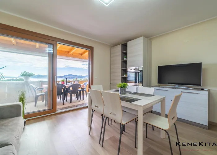 Apartman Smeralda Blue Sky *